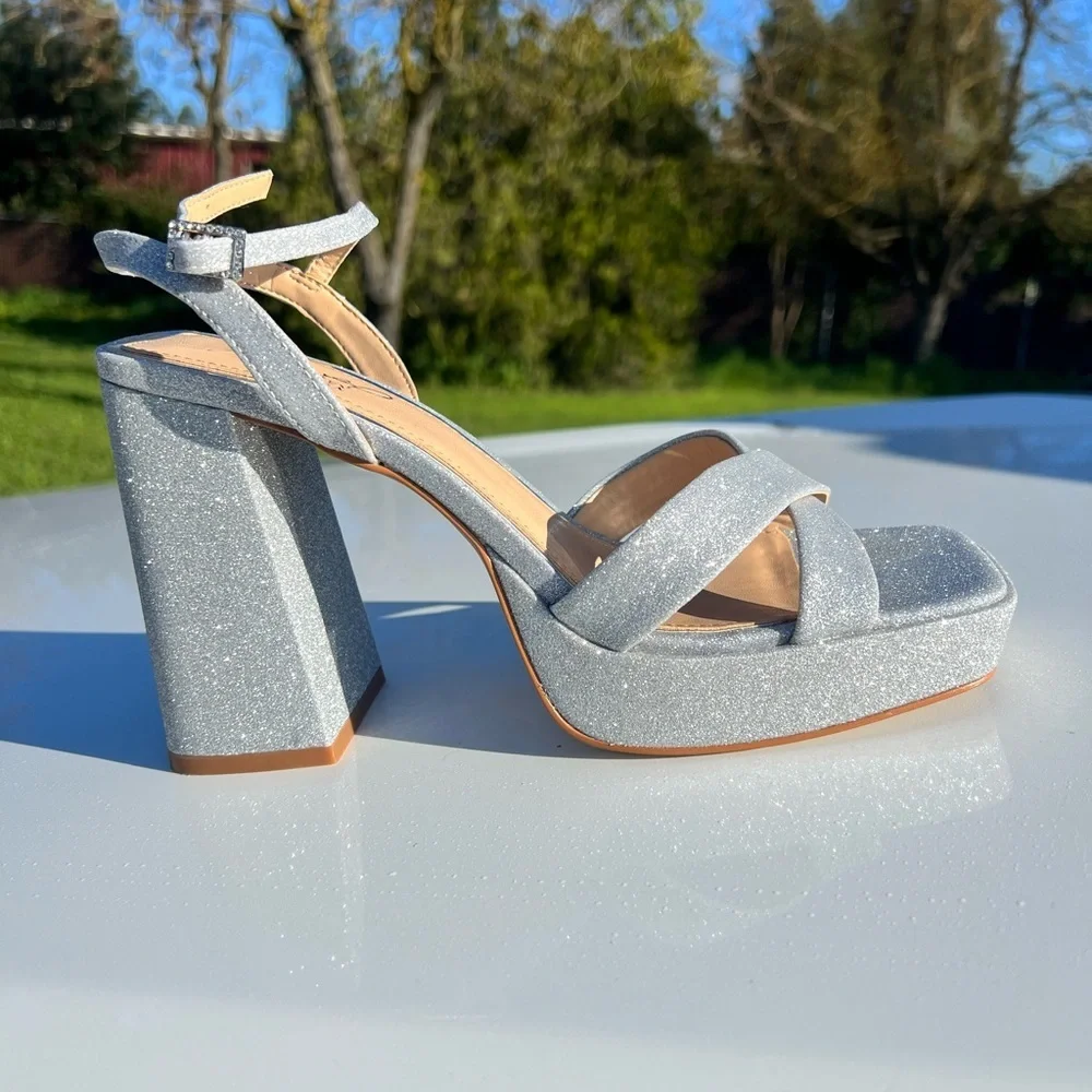 Jewel Badgley Mischka Pale Silver Glitter Platform Sandals without original box